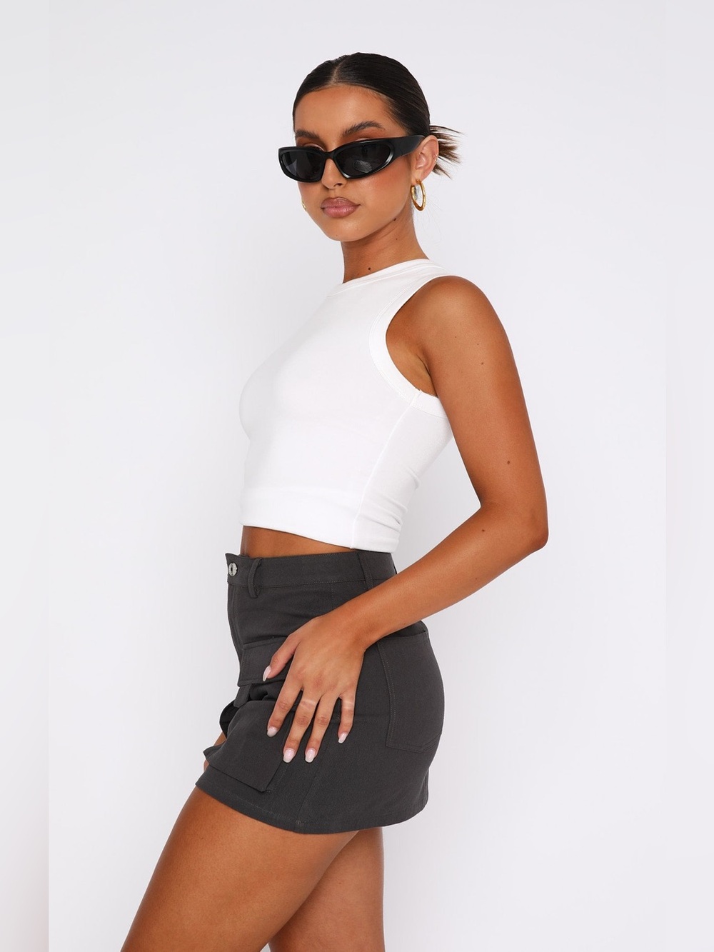 White Fox Boutique Weekend Travels Cargo Mini Skirt- charcoal- size M NWT - Picture 2 of 10